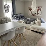 Apartamento Mit 3 Schlafzimmer *